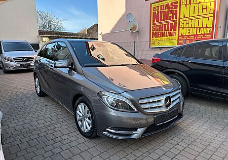 Mercedes-Benz B 200 CDI Leder/Navi/Totwinkel/Spur/Panorama