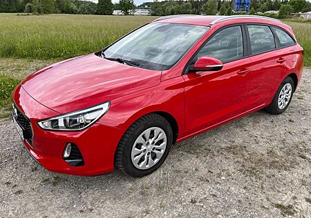 Hyundai i30 1.0 T-GDI Family Family