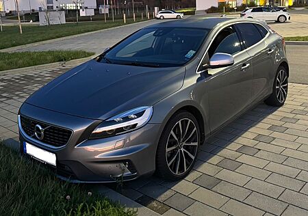 Volvo V40 D4 Geartronic R Design