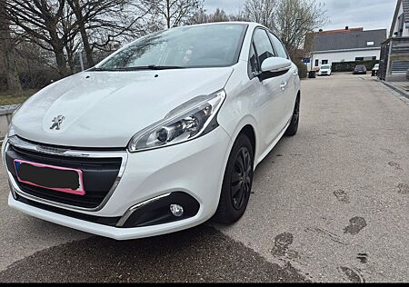 Peugeot 208 1.2 Active PureTech 82 Active