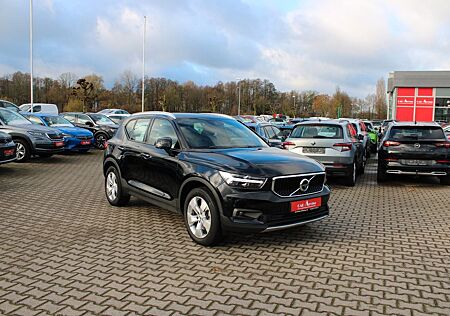 Volvo XC 40 2.0 Momentum AWD*1.Hand*Automatik*Navi*