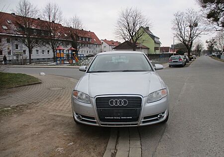 Audi A4 1.6 Lim. Ambition/TÜV NEU