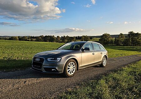 Audi A4 3.0 TDI B8 | AHK | SH v/h | Assist.