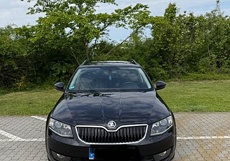 Skoda Octavia 1.6 TDI Green tec DSG Ambition Combi...