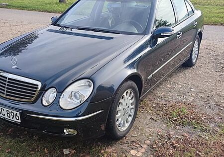 Mercedes-Benz E 240 E240, Eleganz, Komfort & Zuverlässigkeit