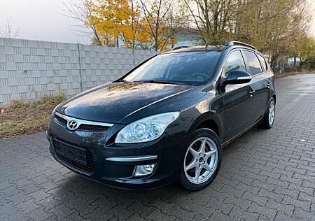 Hyundai i30 gebraucht kaufen Hyundai i30 cw Premium/Leder/Klima/Tüv05.2026