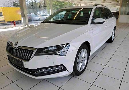 Skoda Superb Combi DSG Style AHK/Matrix/Leder/DAB+