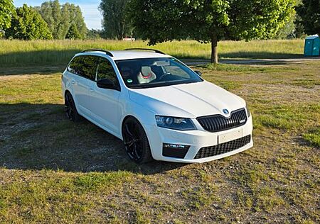 Skoda Octavia 2.0 TSI DSG RS Combi RS