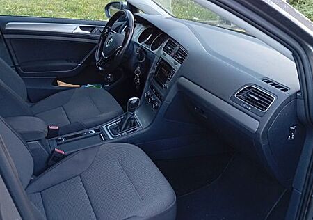 VW Golf Volkswagen 1.6 TDI DSG BMT Trendline Variant Trendline