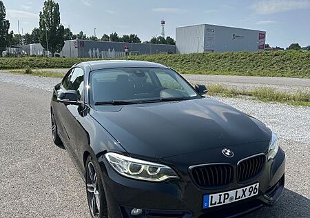 BMW 220d Steptronic Coupé Sport Line Harman Kardon