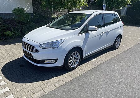 Ford Grand C-Max 1,0 EcoBoost 92kW Motor neu Titanium