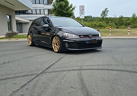VW Golf Volkswagen GTI 7 Performance 450ps Lm440 umbau