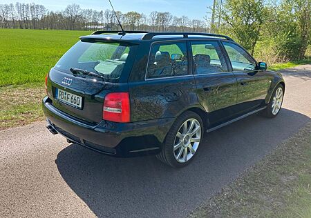 Audi RS4 2.7 quattro -