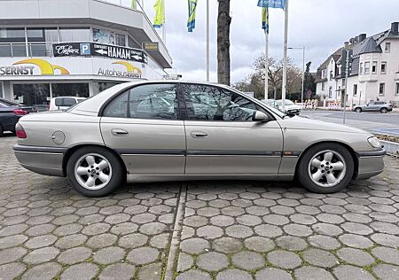 Opel Omega 3.0 MV6 *AHK+Leder*
