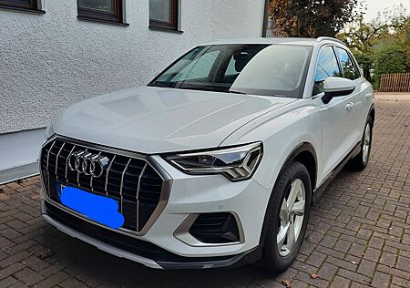 Audi Q3 35 TFSI S tronic advanced, Anhängerkupplung