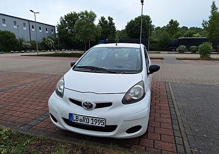 Toyota Aygo (X) Aygo (X) 1,0-l-VVT-i -