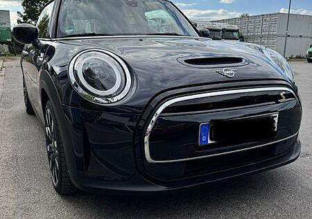 Mini Cooper SE Classic Trim, Navi, Soundsystem