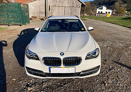 BMW 520d xDrive Touring A , 8-fach bereift