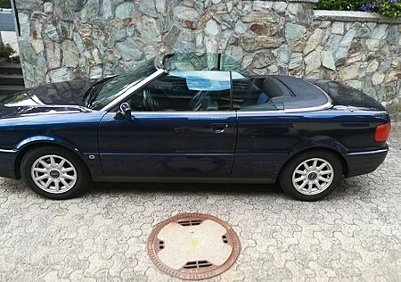 Audi Cabriolet 2.0 -