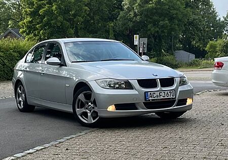 BMW 318i -