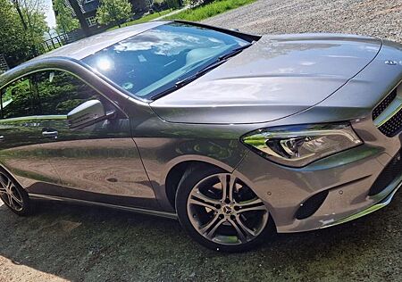 Mercedes-Benz CLA 200 Shooting Brake CLA 200 d Shooting Br...