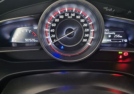 Mazda 3 2.0 SKYACTIV-G 120 Center-Line Center-Line