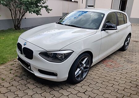 BMW 116i - SHZ/PDC/AHK/TÜV+Reifen NEU