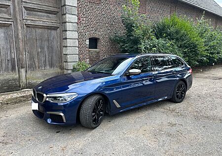 BMW M550d xDrive Touring,SH,Head,Garantie
