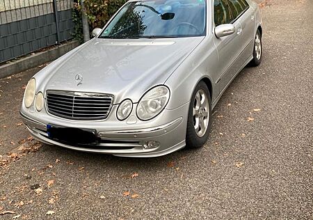 Mercedes-Benz E 320 4MATIC AVANTGARDE Avantgarde