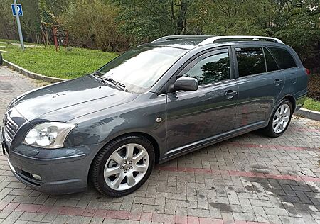Toyota Avensis gebraucht kaufen Toyota Avensis Combi Executive 2.0-l-VVT-i Automati...