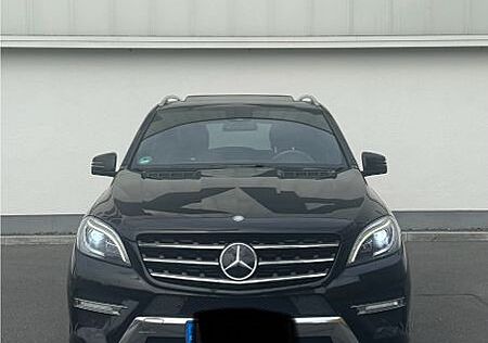 Mercedes-Benz ML 350 BlueTEC 4MATIC Edition 1 DESIGNO