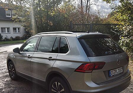 VW Tiguan Volkswagen 2.0 TDI UNITED Panorama AHK Kamera