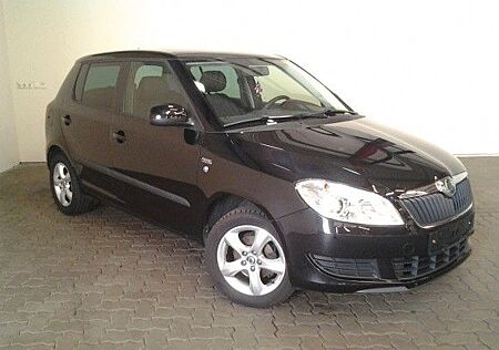 Skoda Fabia Style Edition 1,4l TÜV NEU !