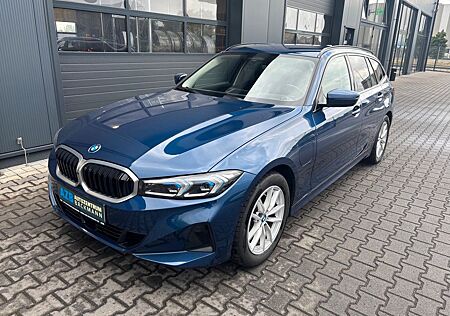 BMW 330e Touring AUT AHK LED DAB PARKASSPLUS HIFI