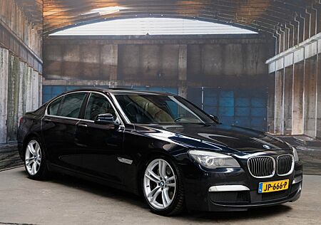 BMW 750i M-Paket Klima*Xenon*Leder*Dach*HUD*Voll