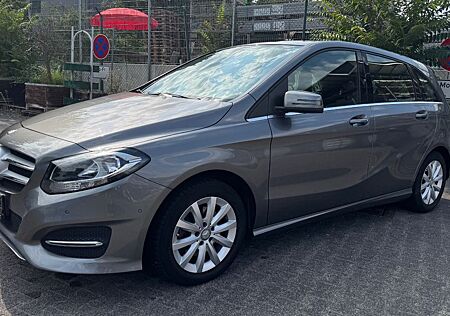 Mercedes-Benz B 180 Automatik-Sitzheizung-Navi-PDC-AHK