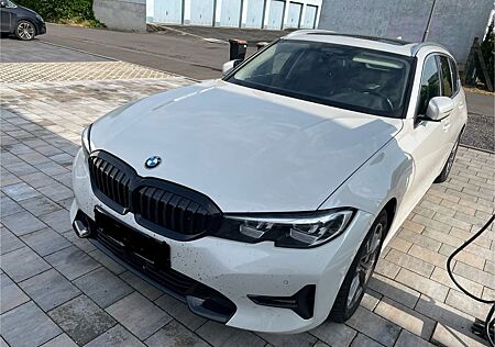 BMW 320d xDrive Touring Luxury Line