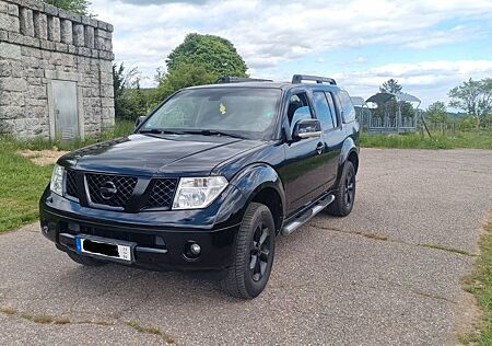 Nissan Pathfinder 2.5 dCi DPF LE Automatik LE