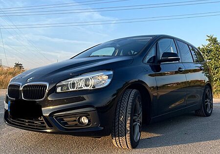 BMW 2er 220 Gran Tourer 220d xDrive Steptronic Sport...
