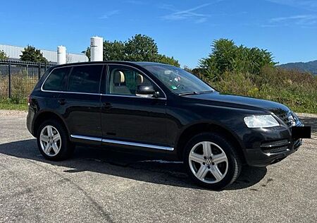 VW Touareg Volkswagen 4.2 V8 Tiptronic Standard