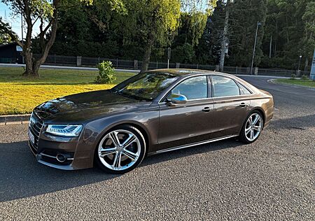 Audi S8 4.0 TFSI tiptronic quattro -