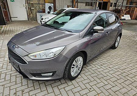 Ford Focus 1,0 EcoBoost 74kW Business Business
