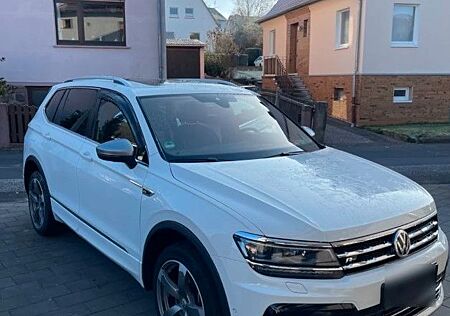 VW Tiguan Allspace Volkswagen 2.0 TDI SCR 140kW DSG 4MOTIO...