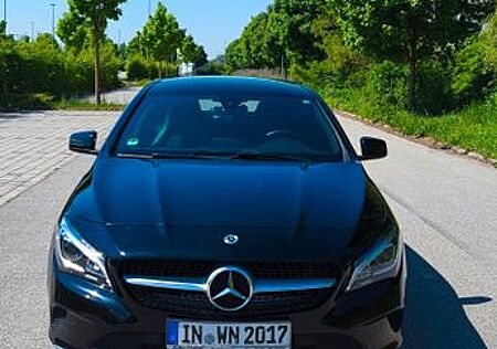 Mercedes-Benz CLA 200 Shooting Brake CLA 200 d DCT Shootin...