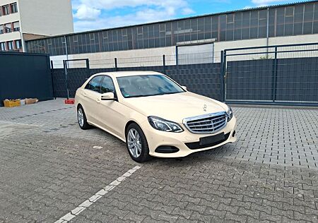 Mercedes-Benz E 200 E -KlasseEURO6. AVANTGARDE XENON NAVE