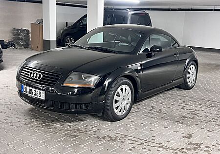 Audi TT Coupe 1.8T quattro -
