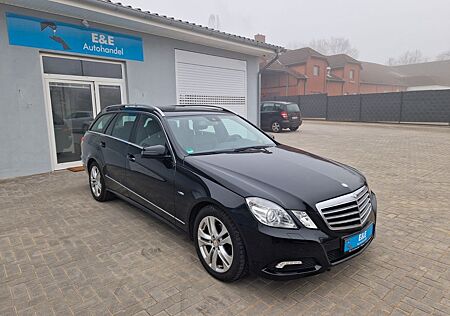 Mercedes-Benz E 200 +Navi+Automatik+Xenon
