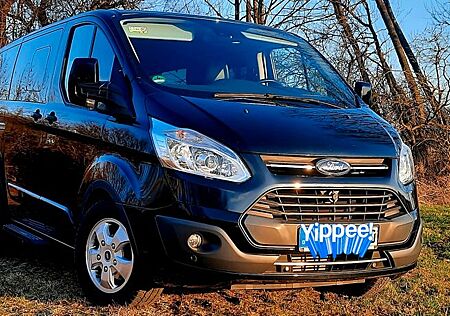Ford Tourneo Custom Titanium Bussenis Edition by Sort
