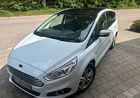 Ford S-Max 2,0 TDCi 110kW Standheizung, el. AHK