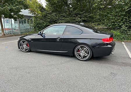 BMW 335xi Coupé E92 335i 146.000km N54 Motor TÜV Neu